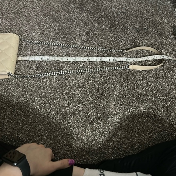 Tory Burch Beige Cream Quilted Leather crossbody with silver hardware - Picture 13 of 13